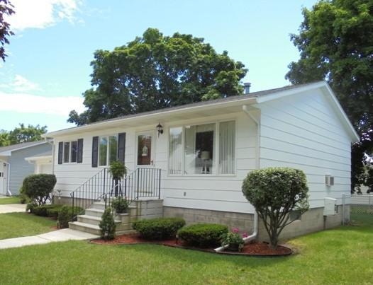 Front of house (2)