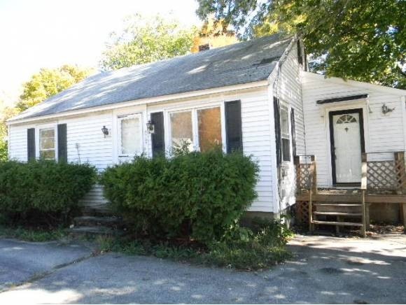 627 Dw Hwy, Merrimack, NH 03054 - photo 1