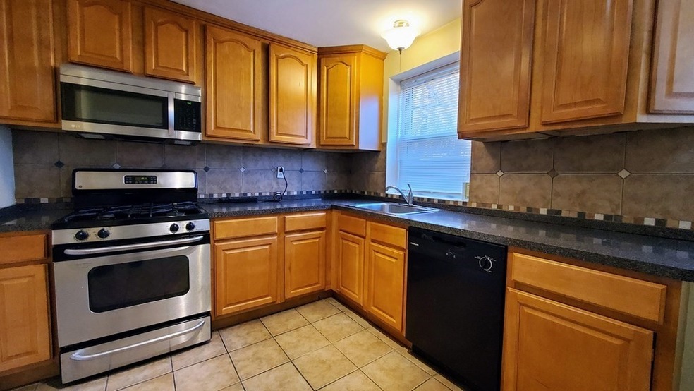 2 Oleary Way unit 70, Jamaica Plain, MA 02130 - photo 1