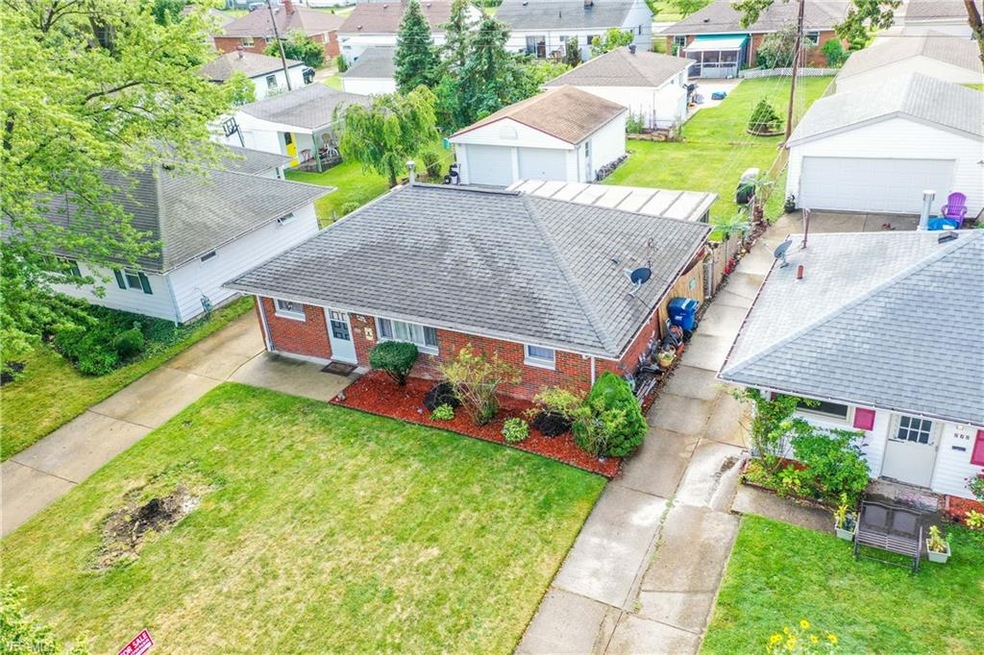 284 Thelma Dr, Sheffield Lake, OH 44054 - photo 1