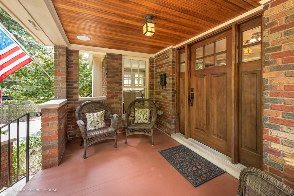 341 S Wright St, Naperville, IL 60540 - photo 1