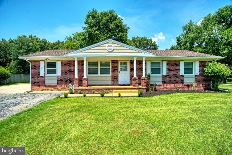 9270 Windsor Dr, La Plata, MD 20646 - photo 1