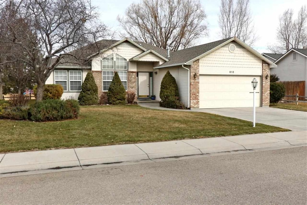 818 W Oakmont Ave, Nampa, ID 83686 - photo 1