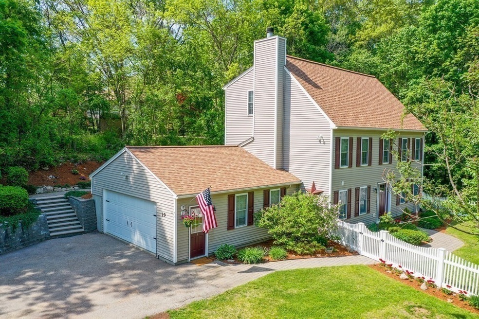 19 Whitby Rd, Charlton, MA 01507 - photo 1