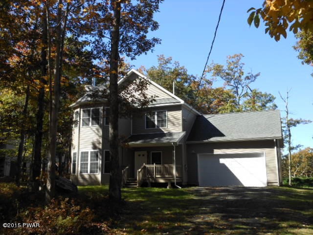 400 Surrey Dr, Hawley, PA 18428 - photo 1