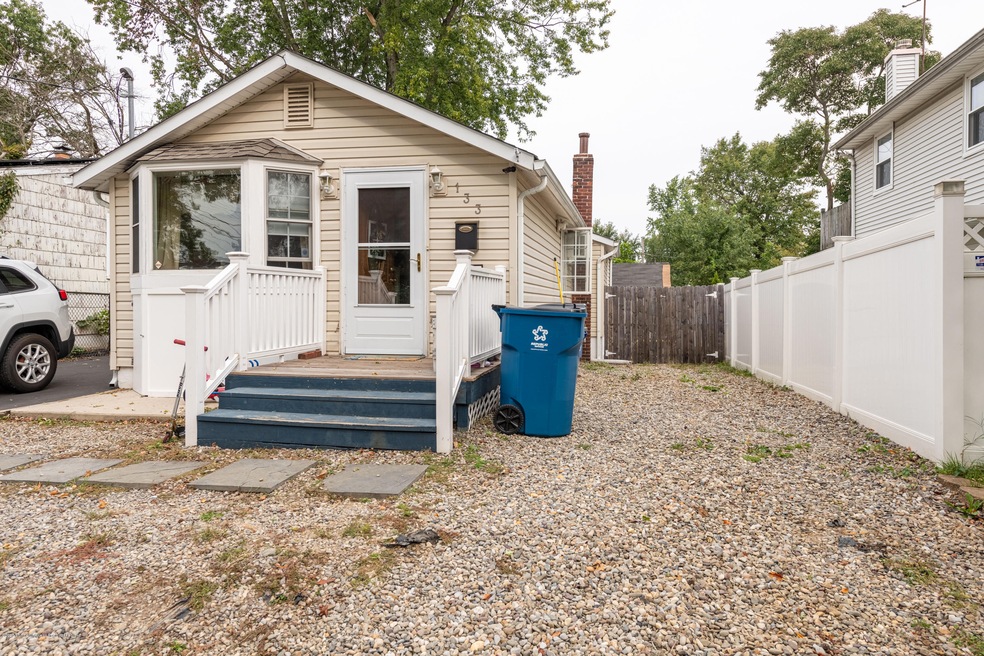 133 Hilltop Blvd
