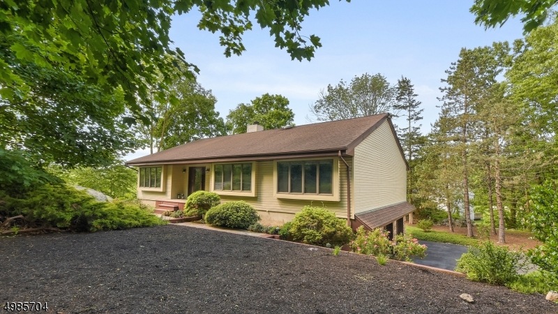 10 Rafkind Rd, Bloomingdale, NJ 07403 - photo 1