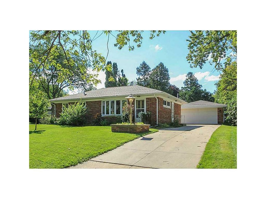 3301 Susan Dr NW, Cedar Rapids, IA 52405 - photo 1