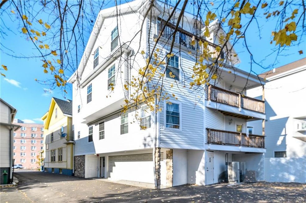 159 Grove St unit C, Stamford, CT 06901 - photo 1