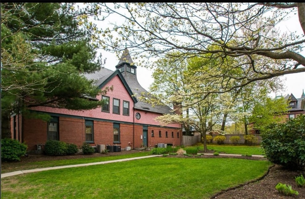 8 Slocum St unit 21, Providence, RI 02909 - photo 1