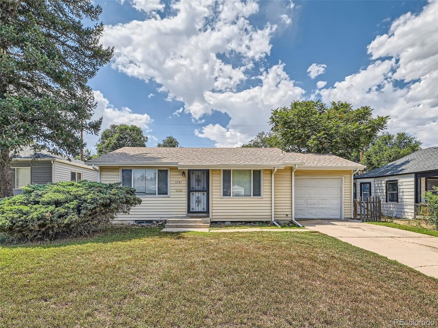 1791 Nome St, Aurora, CO 80010 - photo 1