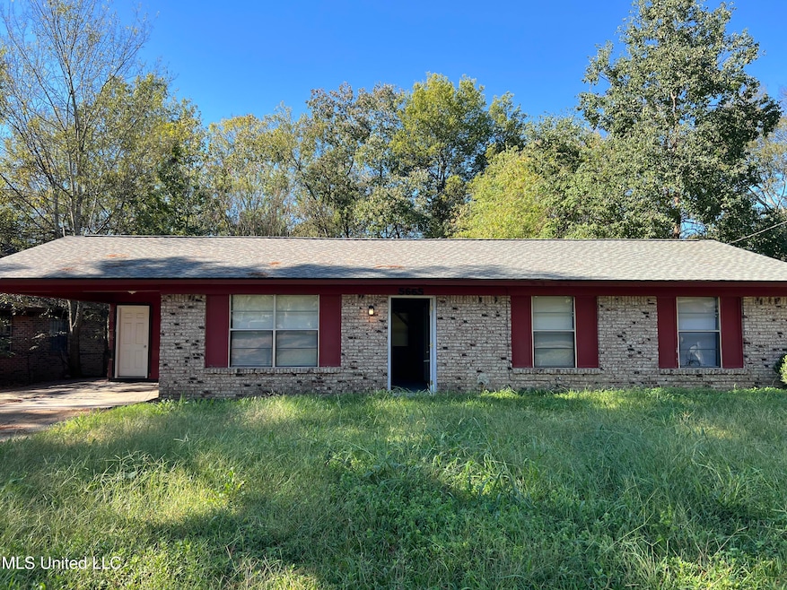 5665 queen Mary lane