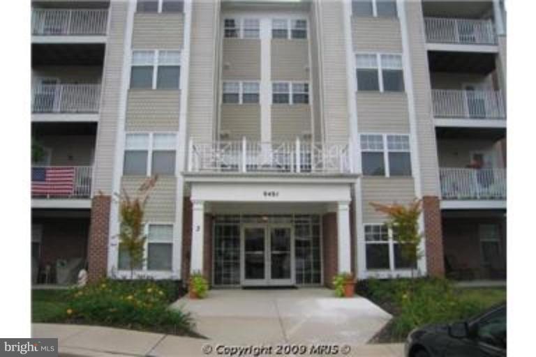 9401 Wordsworth Way unit 402, Owings Mills, MD 21117 - photo 1