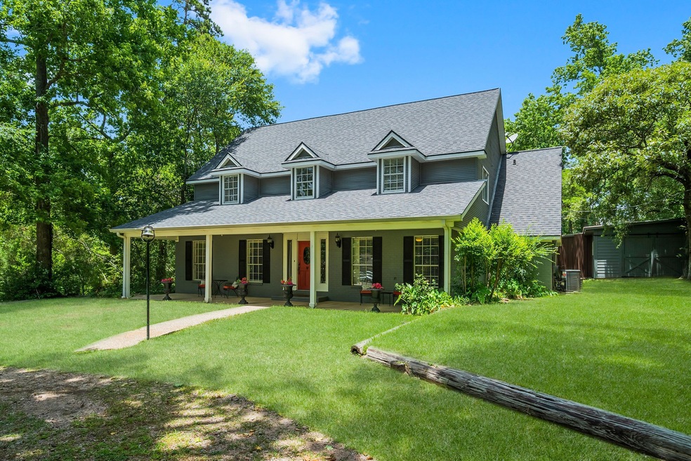 330 Kelly Rd, Magnolia, TX 77354 - photo 1