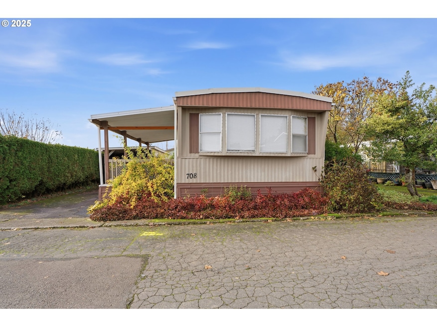 205 W Heintz St, Molalla, OR 97038 - photo 1