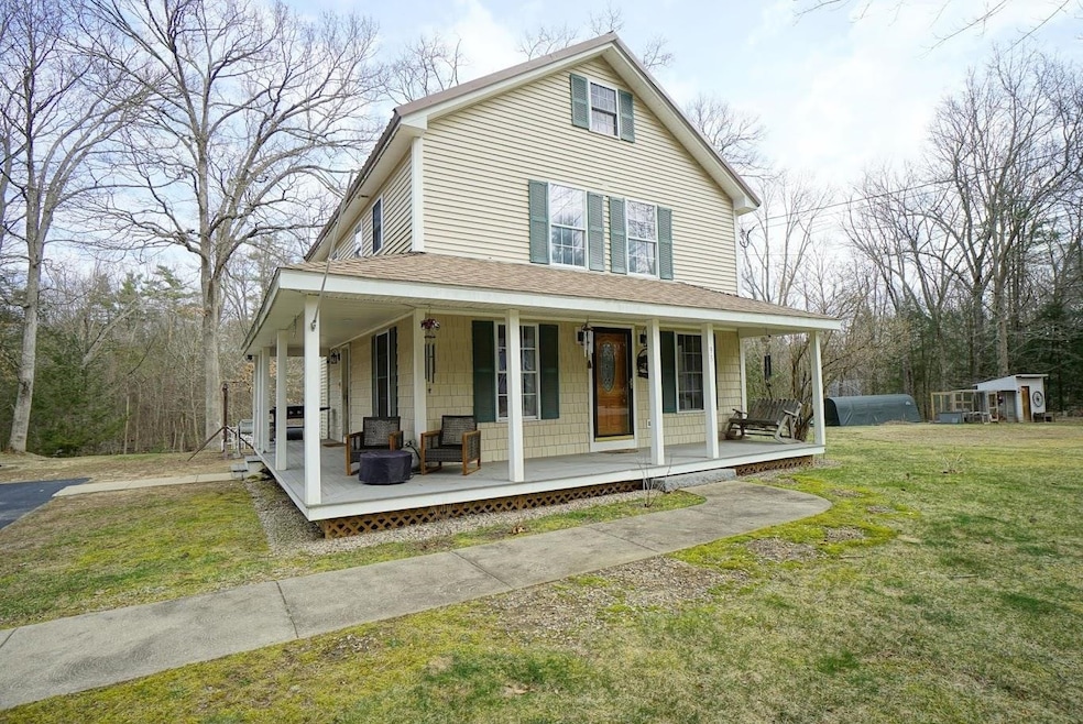 93 Pine St, Danville, NH 03819 - photo 1