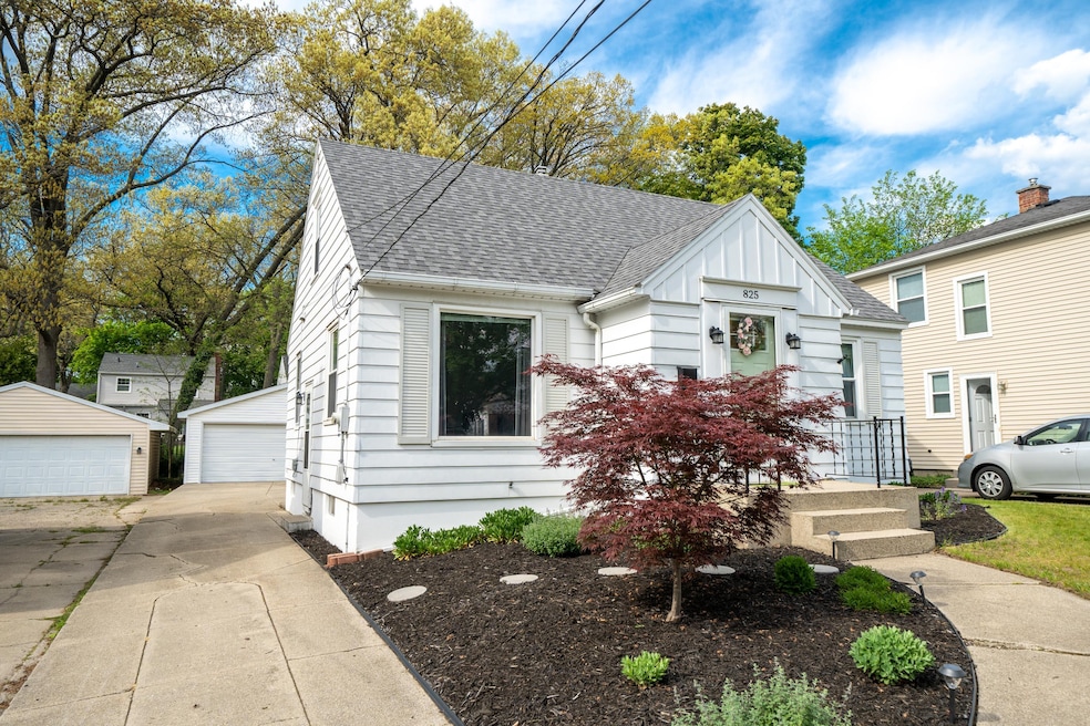 825 Walsh St. S.E., Grand Rapids, MI 495