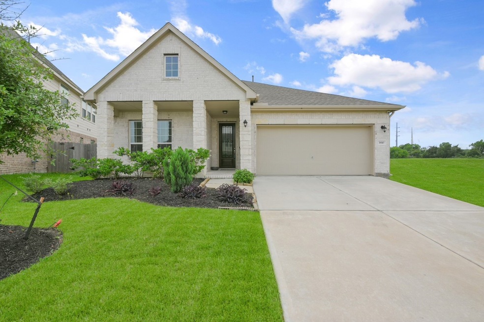 1810 Alyssa Way, Alvin, TX 77511 - photo 1