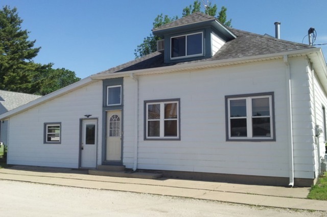 301 E 1st St unit 1, Cedar Point, IL 61316 - photo 1