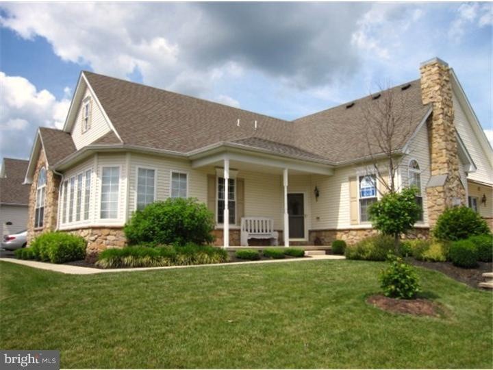 1094 Burgundy Cir, Pennsburg, PA 18073 - photo 1