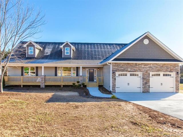 112 Cheraw Ln, Flat Rock, NC 28731 - photo 1