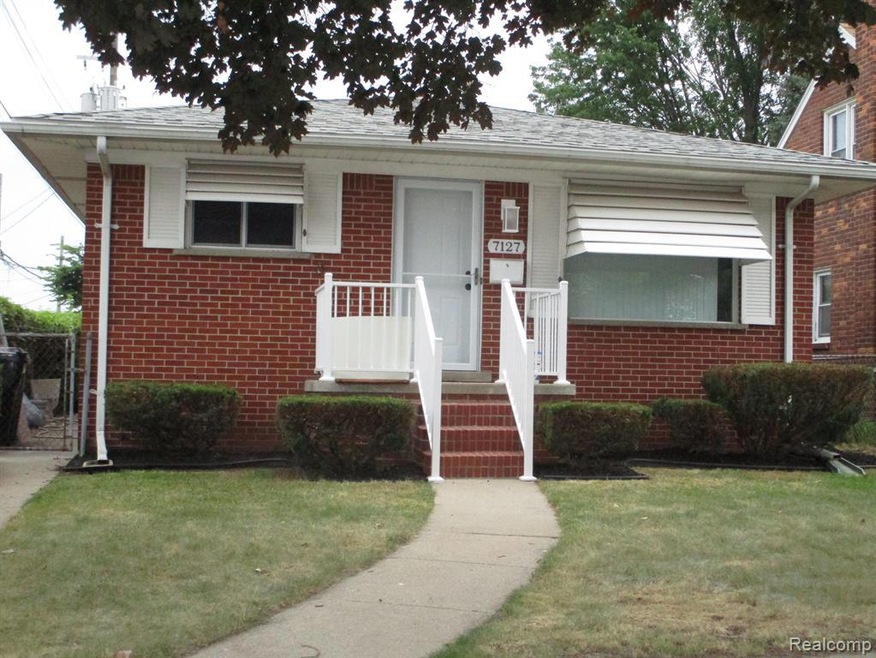 Welcome to 7127 Buckingham!