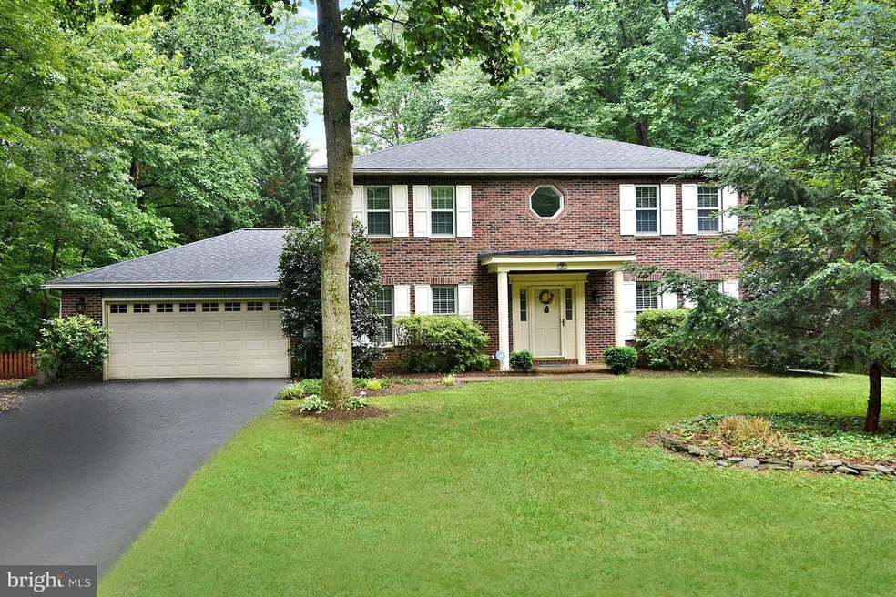 1211 Village Lake Dr, Davidsonville, MD 21035 - photo 1