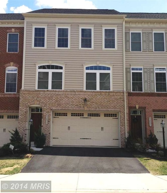 42633 Offenham Terrace, Chantilly, VA 20152 - photo 1