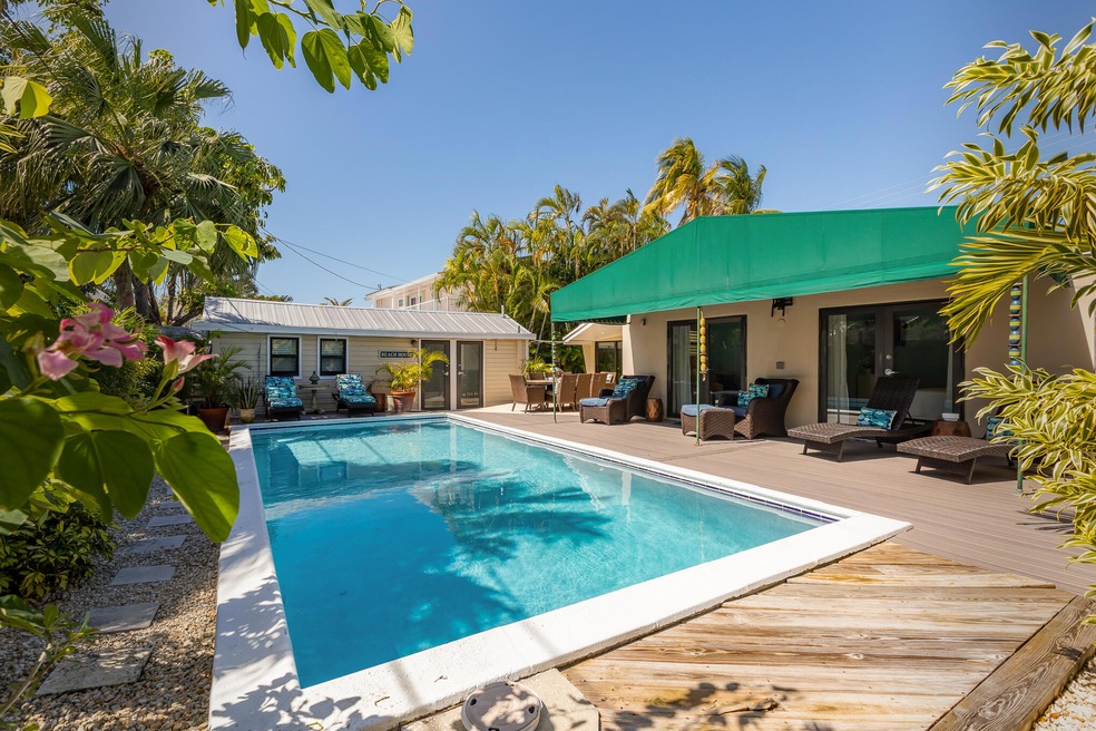 3010 FLAGLER AV WEB-34