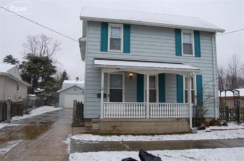 1025 Darling St, Flint, MI 48532 - photo 1