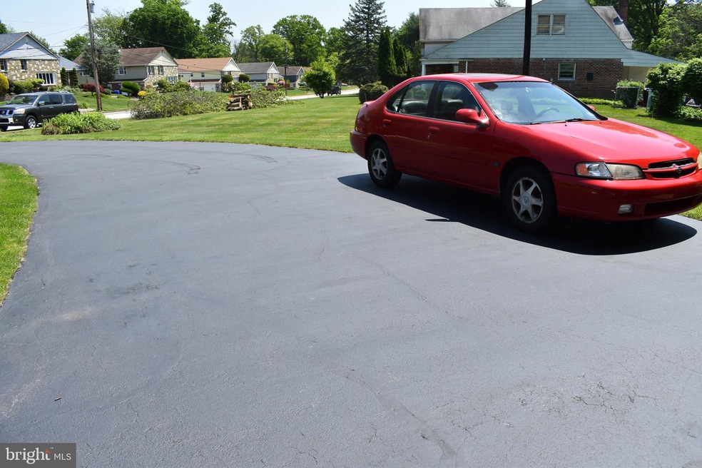 7834 Deer Run Rd, Glenside, PA 19038 - photo 1