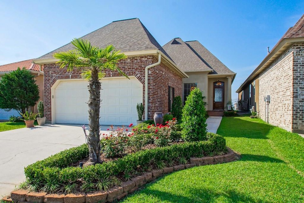 1406 Royal Palm Dr, Slidell, LA 70458 - photo 1