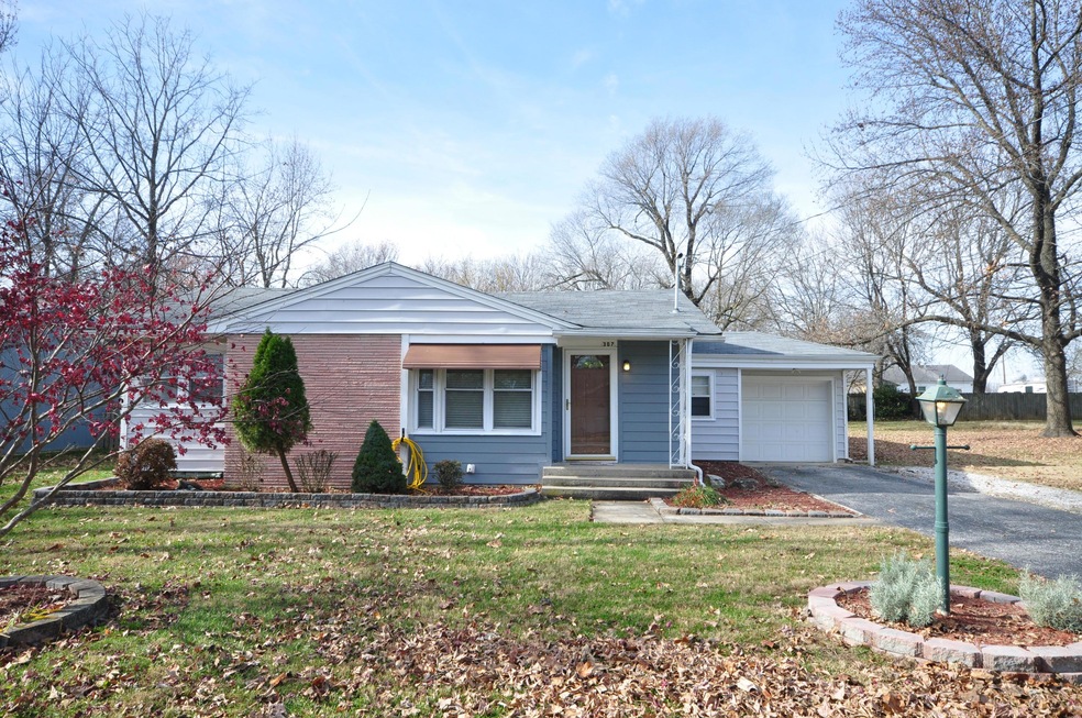 307 N Missouri Ave, Nixa, MO 65714 - photo 1