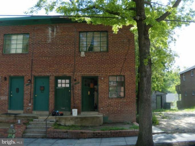 321 54th St NE unit 2, Washington, DC 20019 - photo 1
