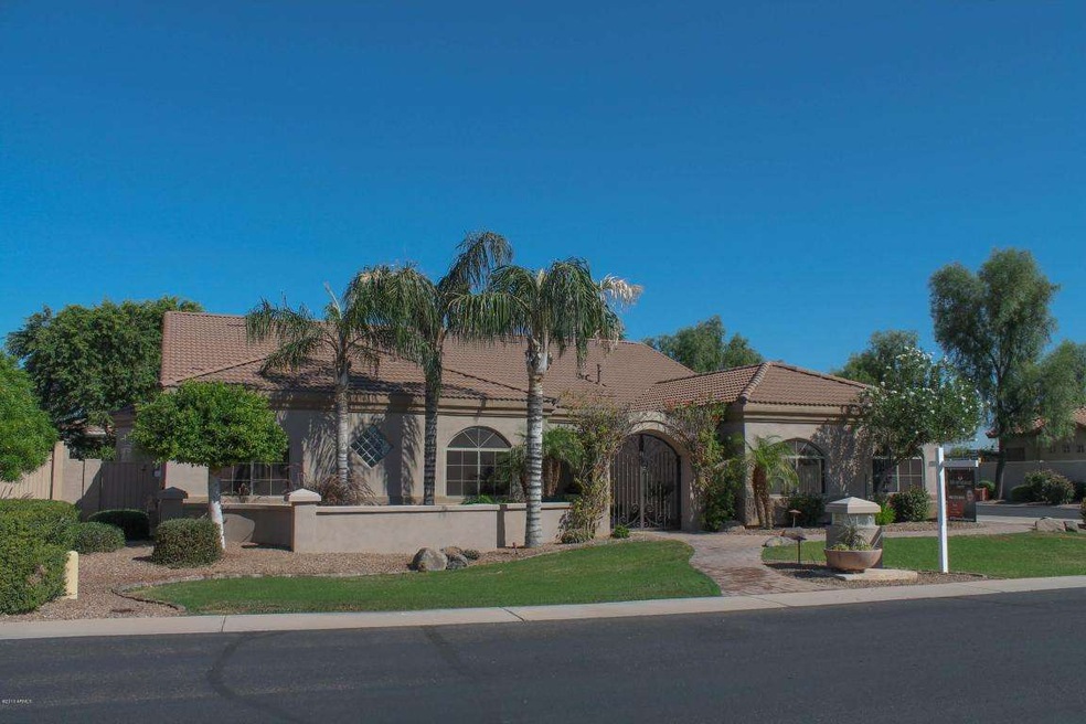 Fabulous single level semi-custom home!!