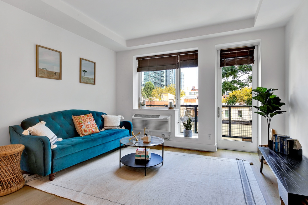 Sold $1,270,000 • Co-Listing Agent