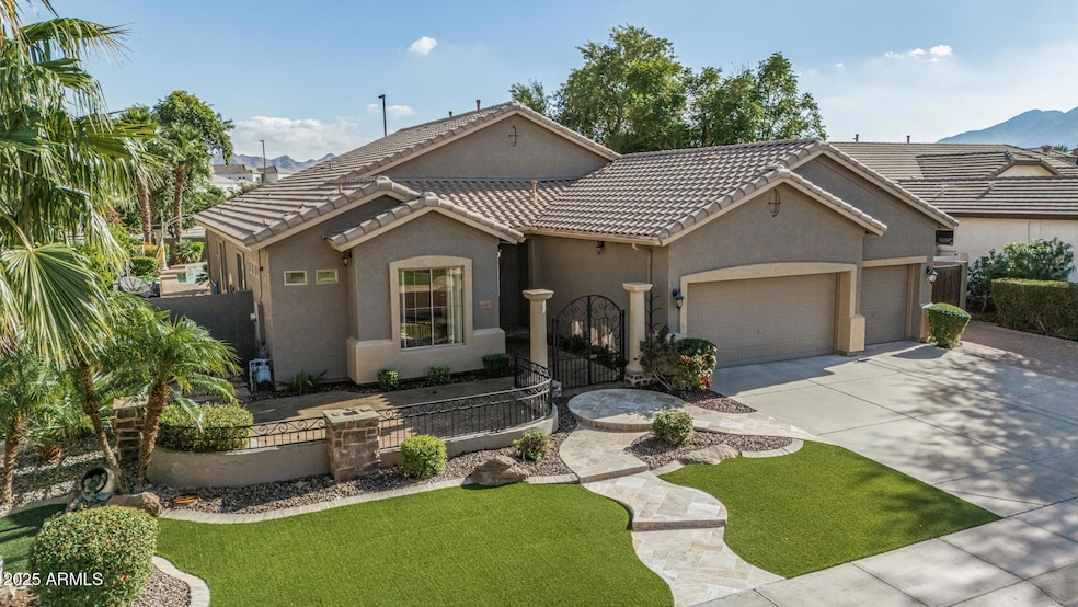 6757 S Seneca Way, Gilbert, AZ 85298 - photo 1