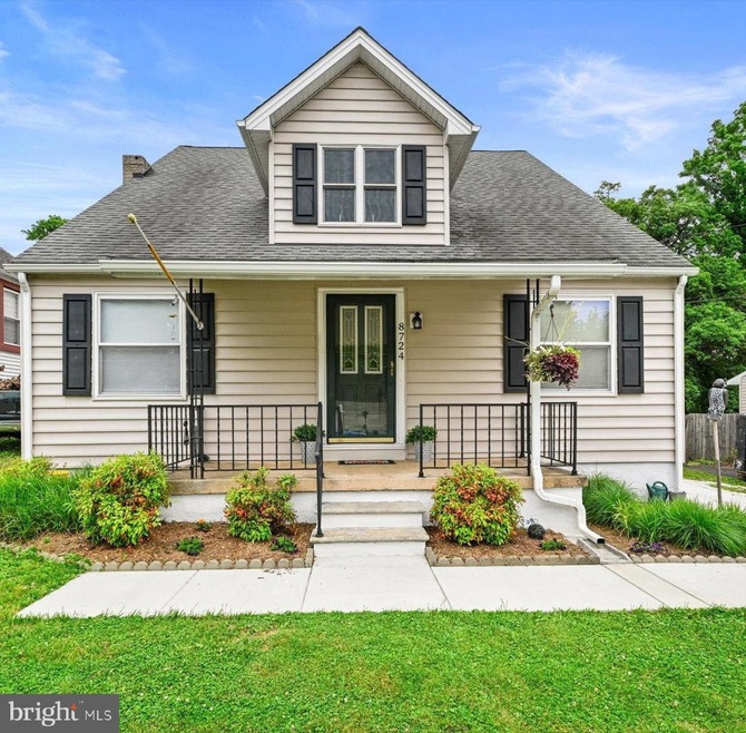 8724 Eddington Rd, Parkville, MD 21234 - photo 1