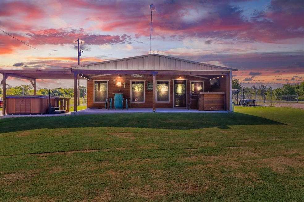 7281 Hutcheson Hill Rd, Springtown, TX 76082 - photo 1