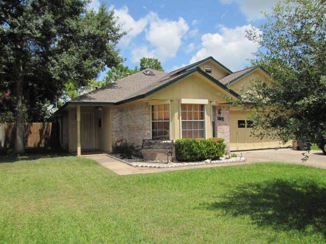 2801 La Mesa St, Bay City, TX 77414 - photo 1