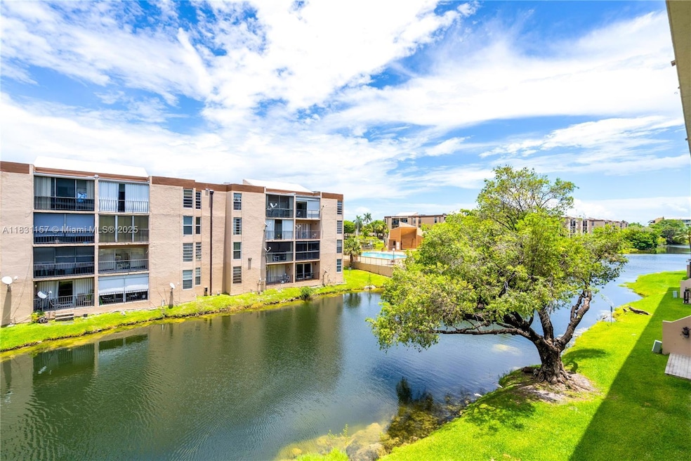 Pineside Condominiums unit 301, Miami, FL 33172 - photo 1