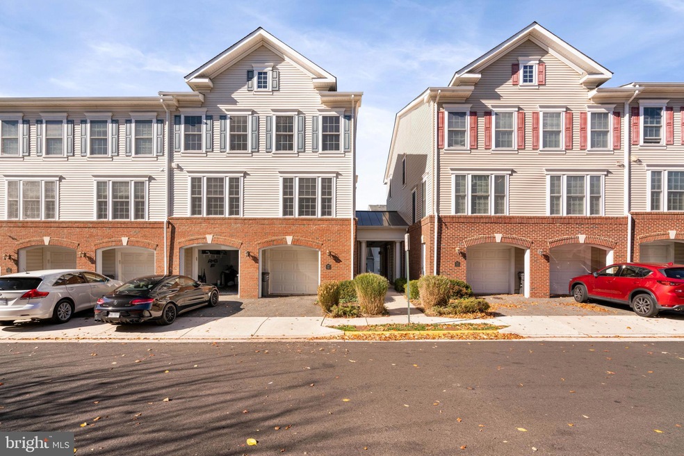 7116 Mason Grove Ct unit 31, Alexandria, VA 22306 - photo 1