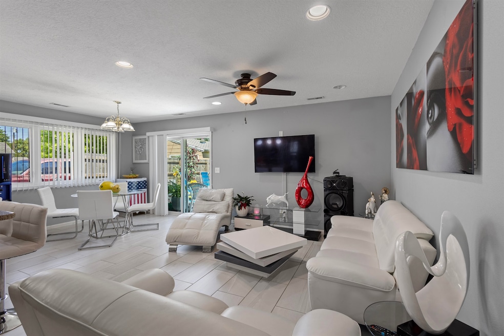 3816 14th St, Columbus, NE 68601 - photo 1