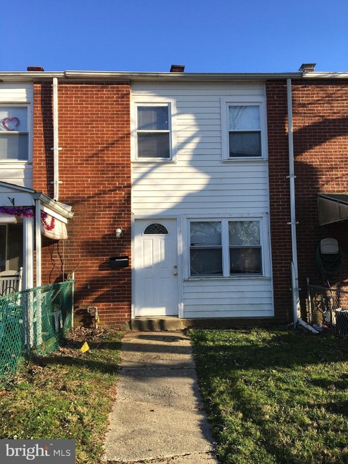 2067 Kelmore Rd, Dundalk, MD 21222 - photo 1