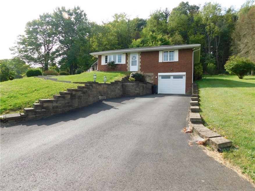 Lovely brick ranch in Allegheny Township!