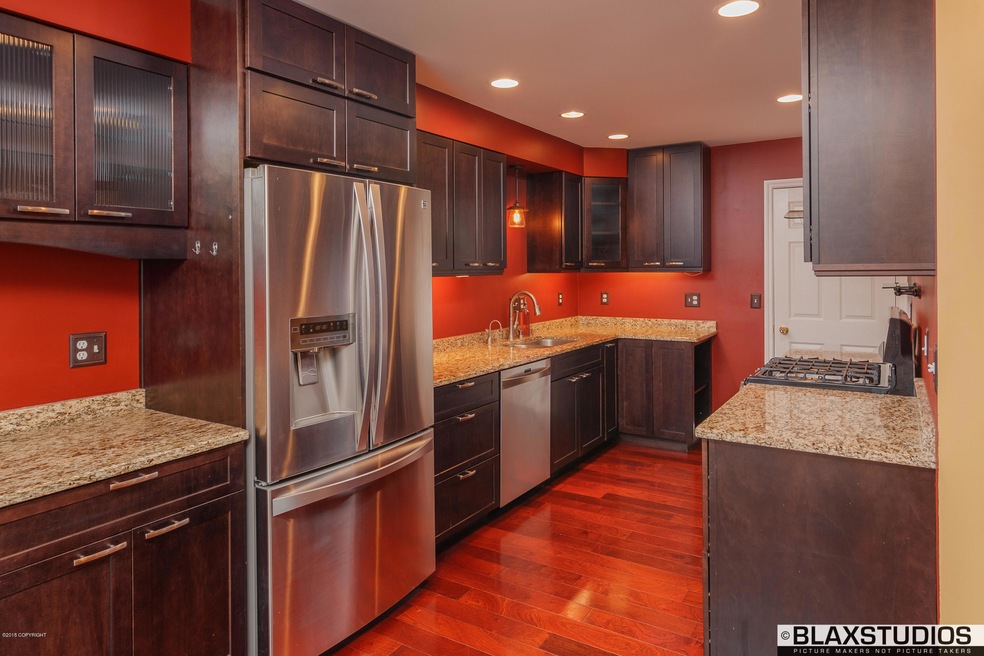 008-Kitchen (2 of 4)