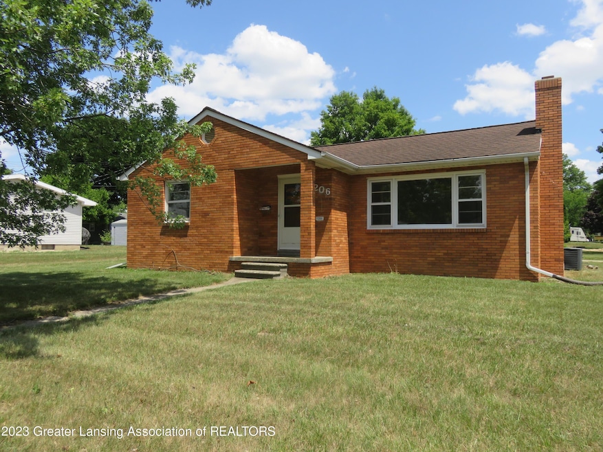 1206 Mitchell Ave, Lansing, MI 48917 - photo 1