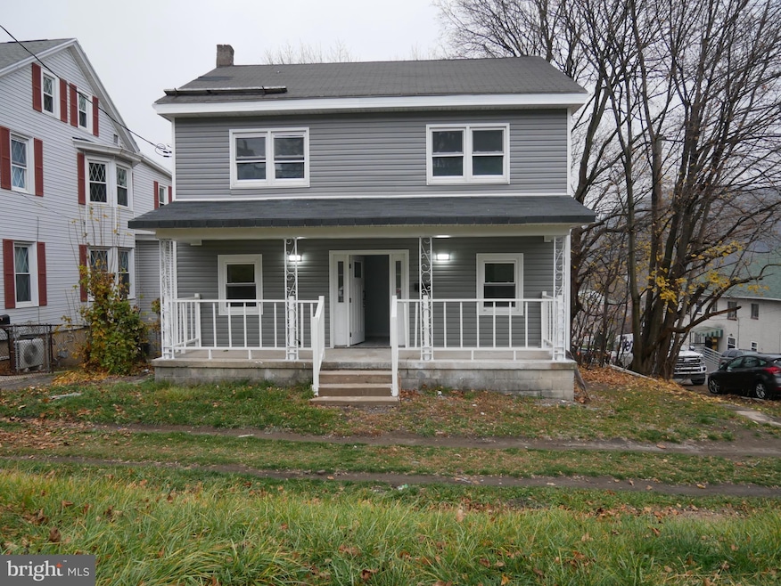 903 W Spruce St, Coal Township, PA 17866 - photo 1