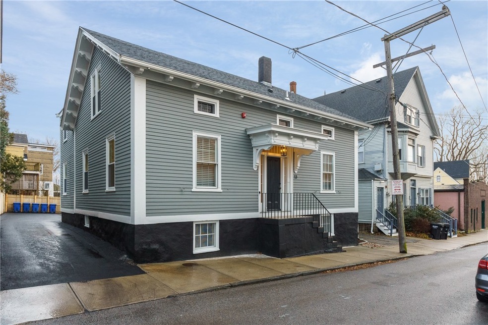 13 Sherman St, Newport, RI 02840 - photo 1