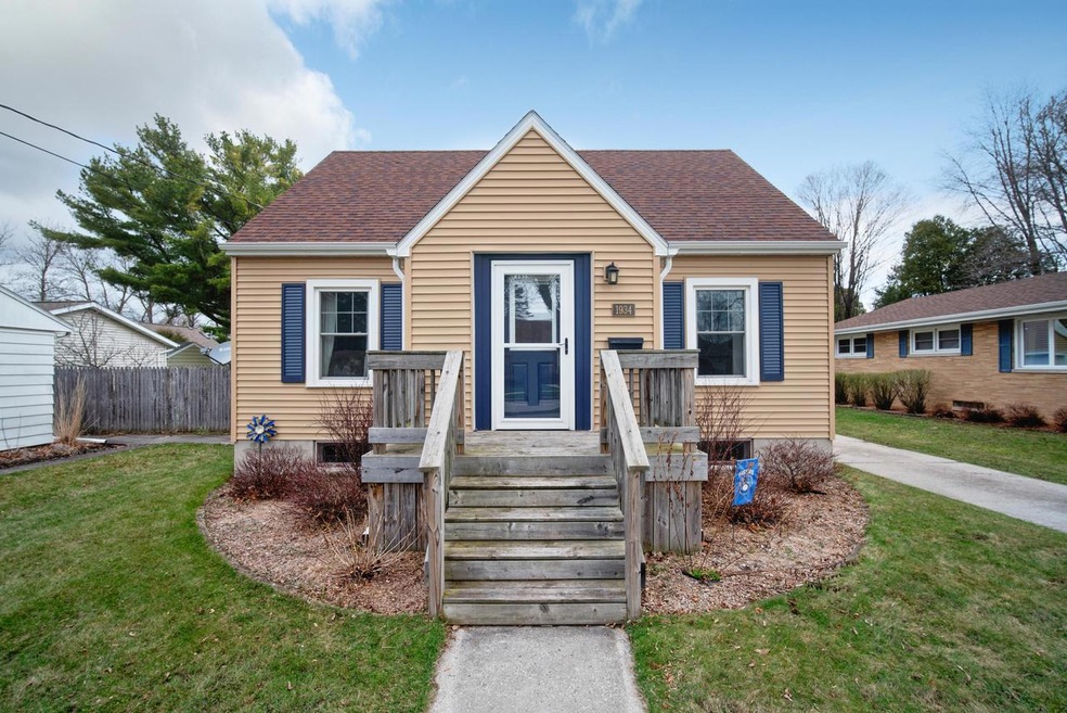 1934 32nd St, Two Rivers, WI 54241 - photo 1